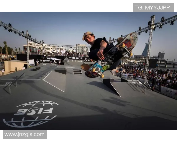 北京极限运动队在滑板精英赛中以95分稳居积分榜首位