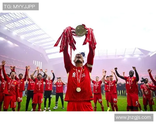 利物浦主场迎战水晶宫香港球迷热情助威期待精彩对决 利物浦主场迎战水晶宫香港球迷热情助威期待精彩对决